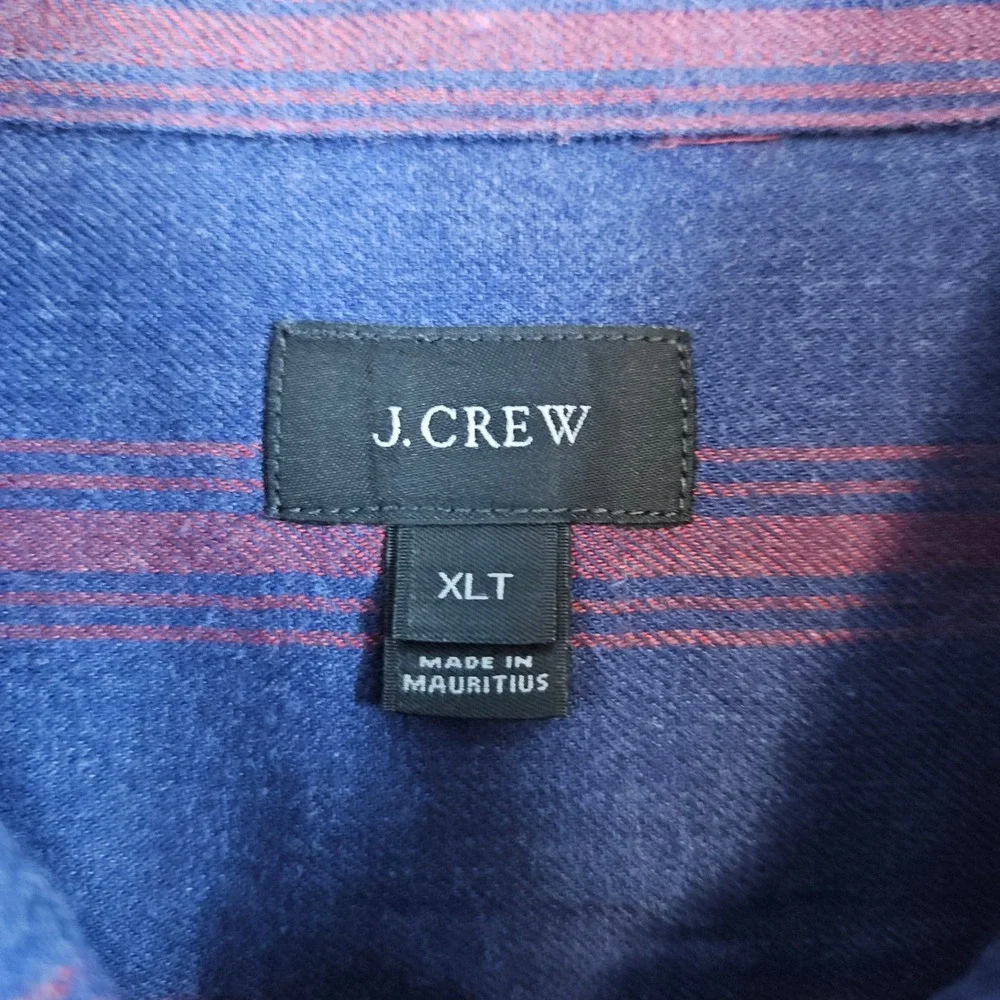 J Crew Men's Dark Blue & Red Striped Shirt Size XLT‎ Button Down Preppy Colorful